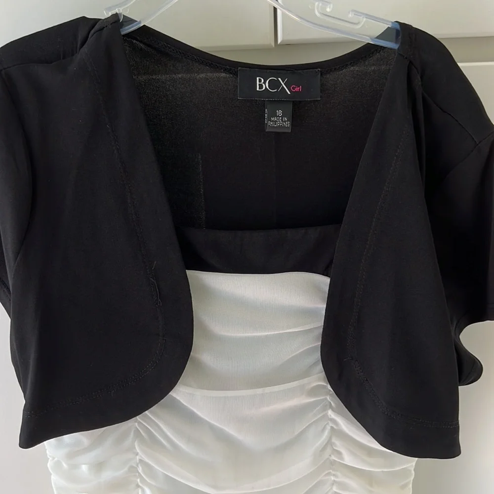 Black and white Dress with faux cardigan by BCX size 16 - Picture 3 of 8